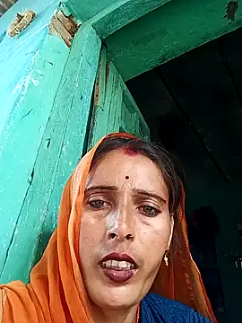 Snapshot of Arti13A chatting on June 8, 1:28 am Arti13A online show from June 8, 1:28 am