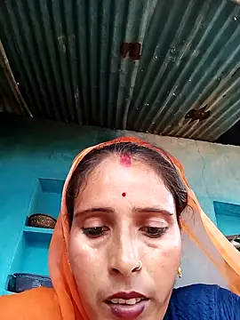 Snapshot of Arti13A chatting on June 9, 1:23 pm Arti13A online show from June 9, 1:23 pm