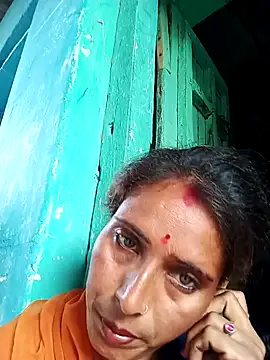 Snapshot of Arti13A chatting on June 18, 1:37 am Arti13A online show from June 18, 1:37 am