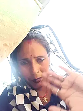 Snapshot of Arti13A chatting on June 6, 12:10 pm Arti13A online show from June 6, 12:10 pm
