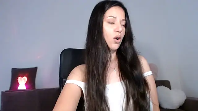 KIMBERLLY01 online show from June 3, 4:46 am