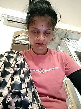 Snapshot of Sonam_dhakad chatting on February 18, 12:41 am Sonam dhakad online show from February 18, 12:41 am