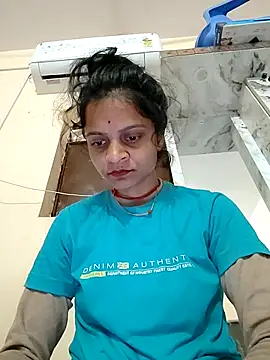 Snapshot of Sonam_dhakad chatting on December 19, 2:15 am Sonam dhakad online show from December 19, 2:15 am