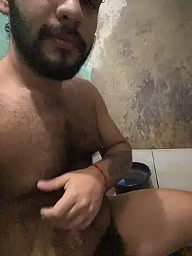 spiderfindom online show from May 20, 7:33 pm