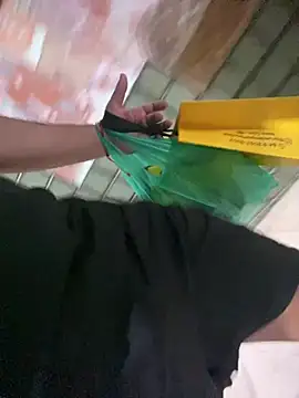 spiderfindom online show from May 9, 9:29 pm