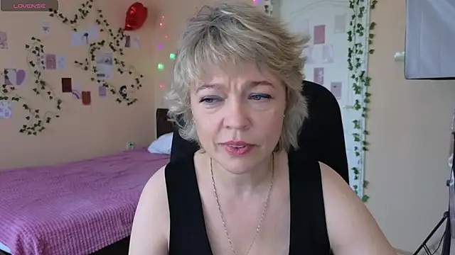 Rosette Pricky online show from May 8, 3:16 pm
