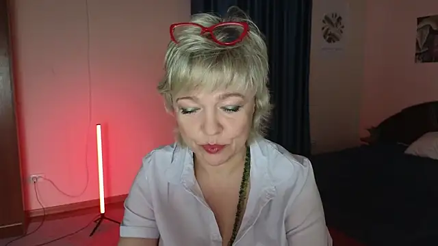 Rosette Pricky online show from November 5, 12:30 pm