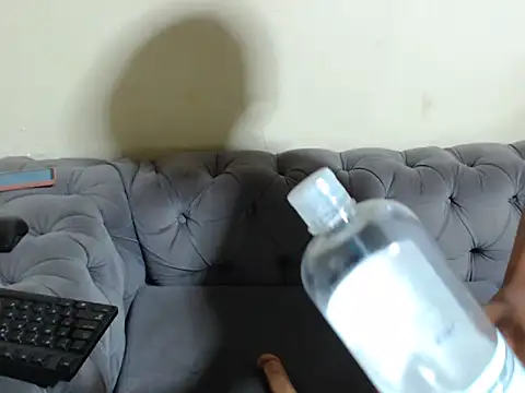 Snapshot of PrettyHeartz chatting on October 1, 9:29 pm PrettyHeartz online show from October 1, 9:29 pm