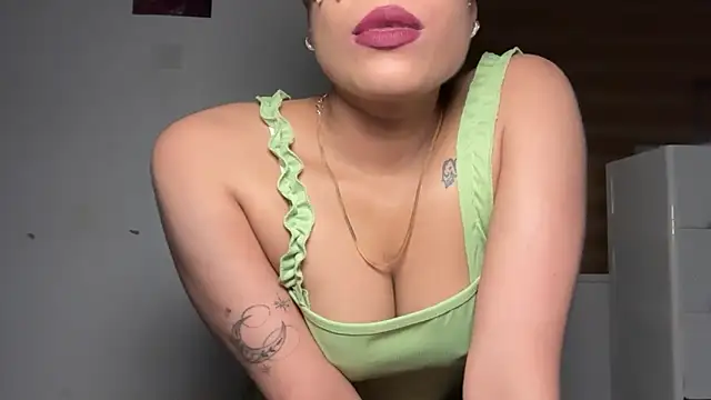 LucytheDevilQueen online show from May 14, 3:31 pm