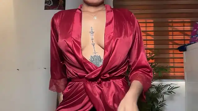 LucytheDevilQueen online show from July 6, 3:24 am