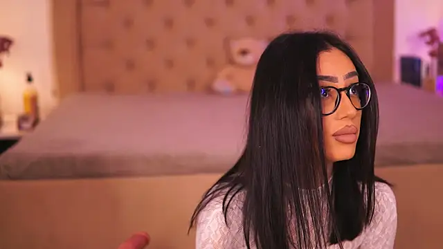 ChloeObril online show from March 15, 4:52 am