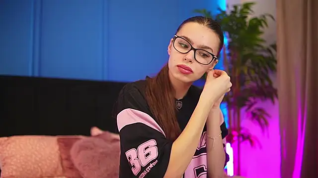 alexxisrae online show from November 25, 4:13 am