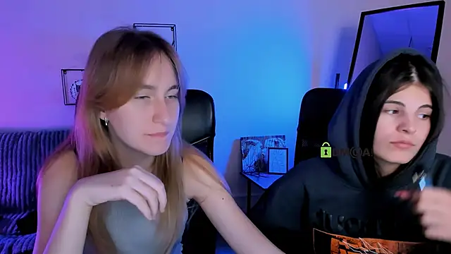 lizzie boom online show from October 3, 1:01 pm