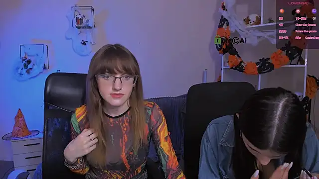 lizzie boom online show from October 30, 8:06 pm