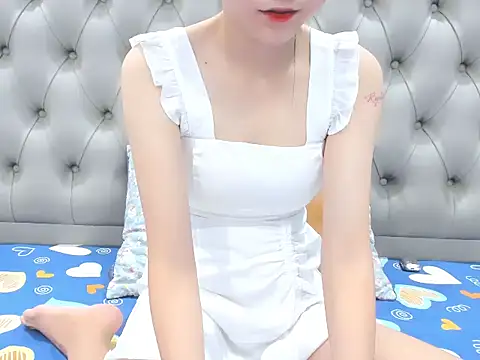 Snapshot of _ly__ chatting on September 29, 2:55 pm ly online show from September 29, 2:55 pm