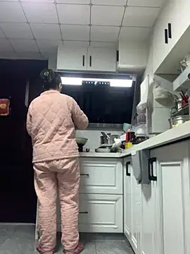 Snapshot of cgooh-611 chatting on February 14, 9:42 am cgooh-611 online show from February 14, 9:42 am