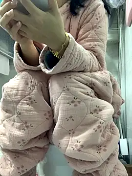 Snapshot of cgooh-611 chatting on November 25, 1:28 am cgooh-611 online show from November 25, 1:28 am