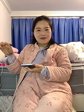 Snapshot of cgooh-611 chatting on February 20, 6:19 am cgooh-611 online show from February 20, 6:19 am