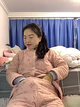 Snapshot of cgooh-611 chatting on February 19, 4:53 am cgooh-611 online show from February 19, 4:53 am