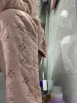 Snapshot of cgooh-611 chatting on November 18, 5:00 am cgooh-611 online show from November 18, 5:00 am