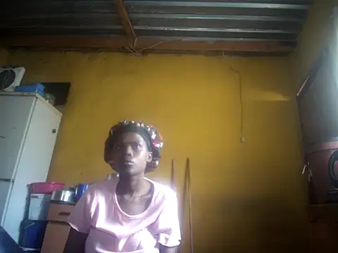 Snapshot of Caramelchick01 chatting on September 27, 7:03 am Caramelchick01 online show from September 27, 7:03 am