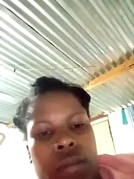 Snapshot of Caramelchick01 chatting on October 15, 4:33 am Caramelchick01 online show from October 15, 4:33 am