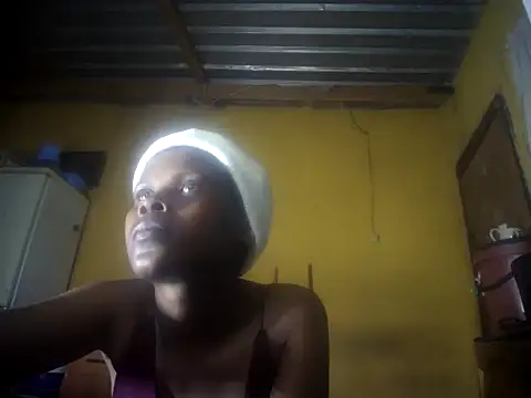 Snapshot of Caramelchick01 chatting on September 9, 5:55 pm Caramelchick01 online show from September 9, 5:55 pm