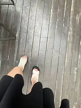 littleqiu online show from June 4, 9:47 am