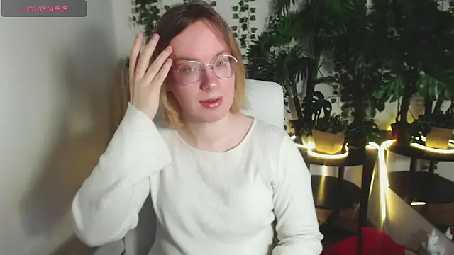 Snapshot of Amanda_Butlerr chatting on December 17, 9:03 am Amanda Butlerr online show from December 17, 9:03 am