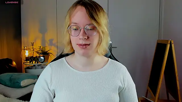 Amanda Butlerr online show from November 19, 8:31 pm