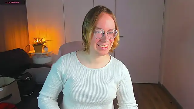 Snapshot of Amanda_Butlerr chatting on April 4, 1:39 pm Amanda Butlerr online show from April 4, 1:39 pm