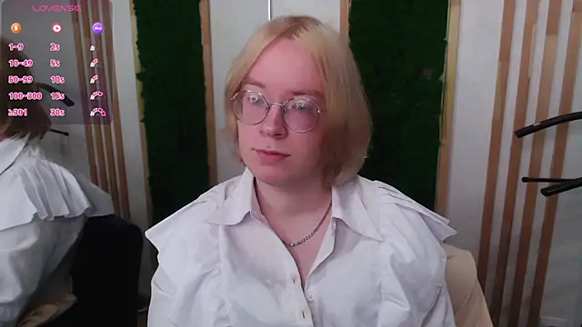 Amanda Butlerr online show from July 10, 11:32 am