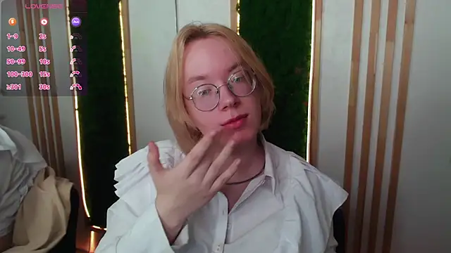 Amanda Butlerr online show from June 27, 12:22 pm