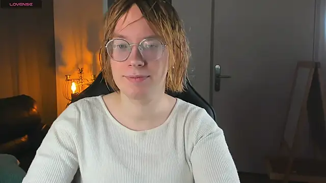 Snapshot of Amanda_Butlerr chatting on October 4, 10:28 am Amanda Butlerr online show from October 4, 10:28 am