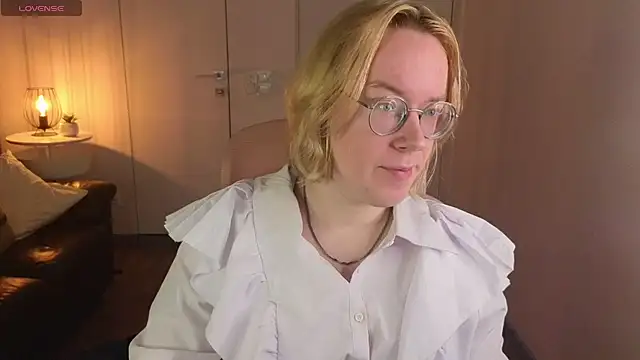 Amanda Butlerr online show from July 4, 1:48 pm