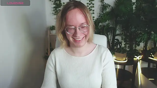 Snapshot of Amanda_Butlerr chatting on December 19, 9:44 am Amanda Butlerr online show from December 19, 9:44 am