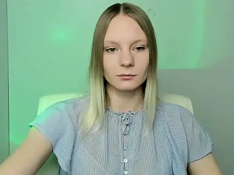 Snapshot of Kassandra_XX chatting on September 13, 5:18 am Kassandra XX online show from September 13, 5:18 am