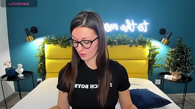 Joan Nelson online show from December 23, 1:27 am