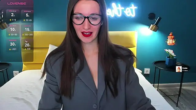 Snapshot of Joan_Nelson chatting on February 3, 1:27 am Joan Nelson online show from February 3, 1:27 am