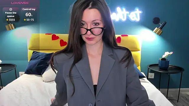 Snapshot of Joan_Nelson chatting on February 11, 8:36 am Joan Nelson online show from February 11, 8:36 am