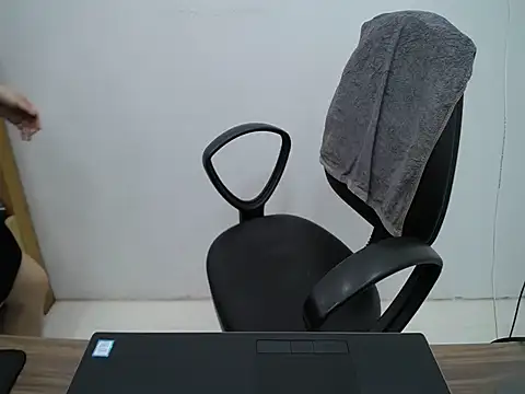  Lady- online show from November 17, 8:29 am