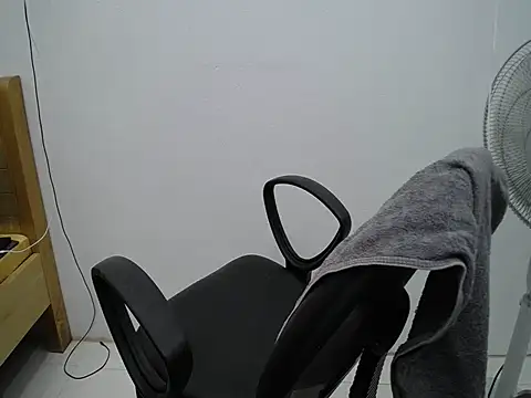 Snapshot of _Lady- chatting on June 11, 9:34 pm Lady- online show from June 11, 9:34 pm