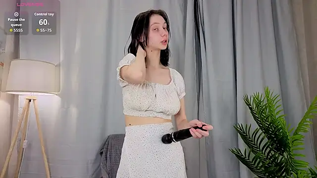 Snapshot of SuzanneHowse chatting on March 27, 4:08 pm SuzanneHowse online show from March 27, 4:08 pm