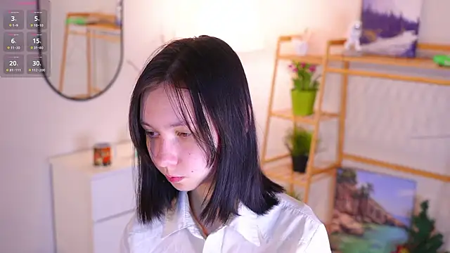 Snapshot of SuzanneHowse chatting on February 1, 3:16 am SuzanneHowse online show from February 1, 3:16 am