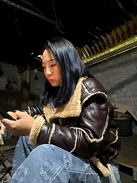 AAANINE22 online show from October 21, 2:33 am