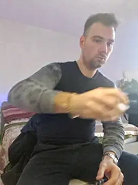 Snapshot of mrlyuis chatting on January 7, 11:37 am mrlyuis online show from January 7, 11:37 am