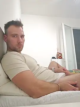 mrlyuis online show from September 14, 12:44 am