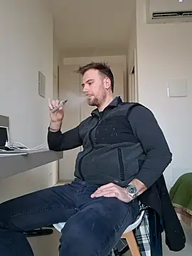 mrlyuis online show from February 26, 4:07 pm