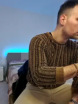 Snapshot of mrlyuis chatting on January 6, 1:04 pm mrlyuis online show from January 6, 1:04 pm