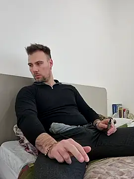 Snapshot of mrlyuis chatting on January 9, 12:56 pm mrlyuis online show from January 9, 12:56 pm